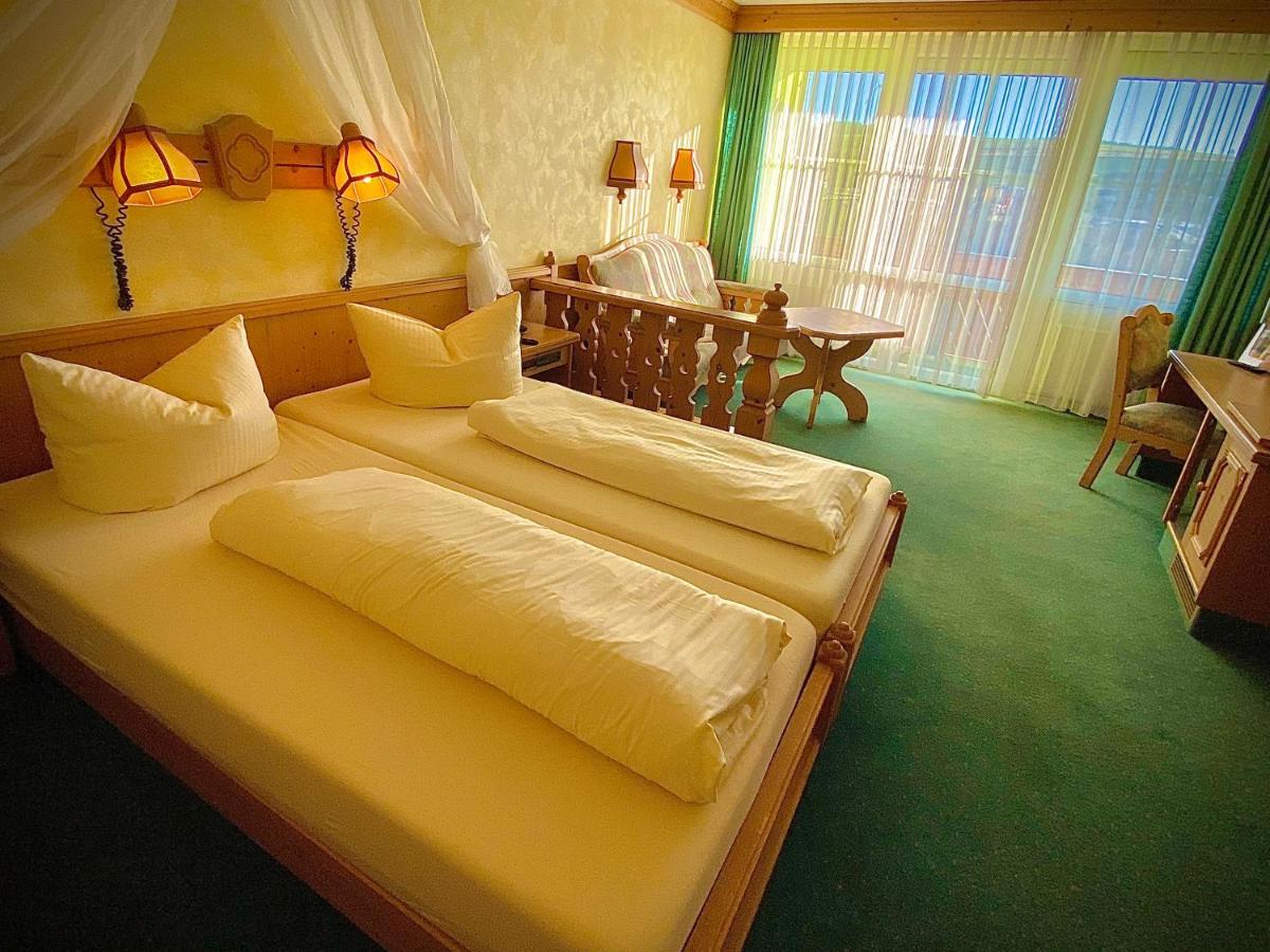 Meister Baer Hotel Frankenwald Berg  Ngoại thất bức ảnh